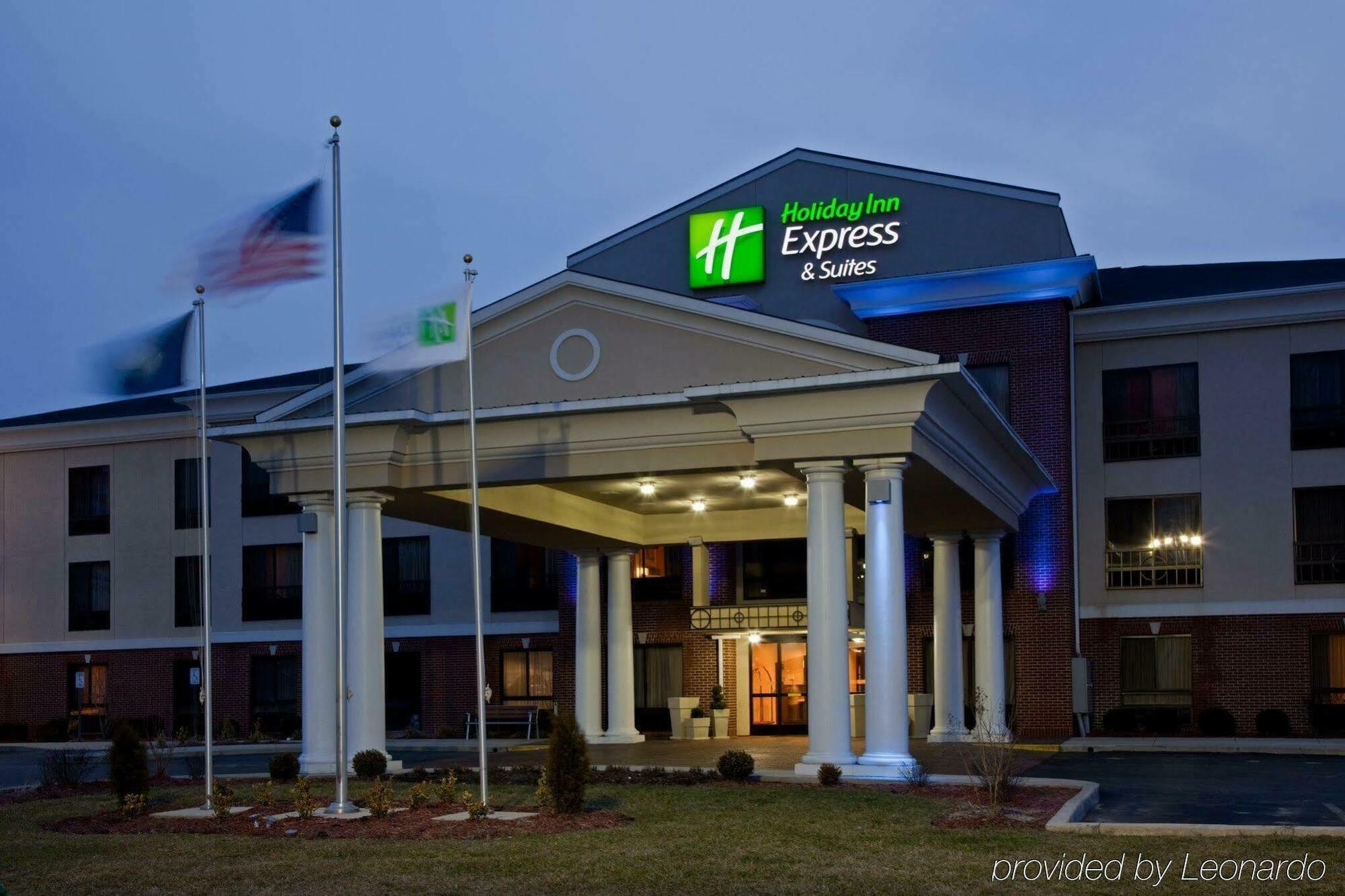 Holiday Inn Express Hotel & Suites Ashland By Ihg Exterior photo